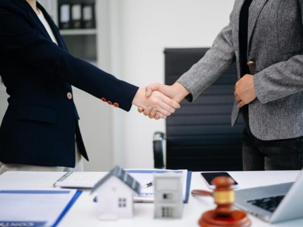 Why a Commercial Real Estate Lawyer is Essential for Your Investment