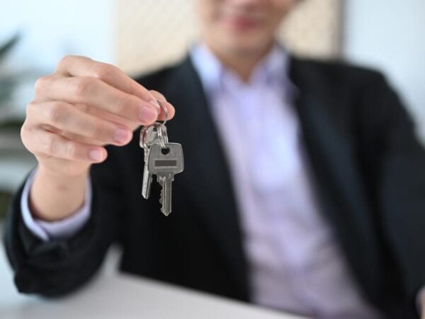 Navigating Commercial Lease Enforcement and Evictions for Landlords in Clawson, MI